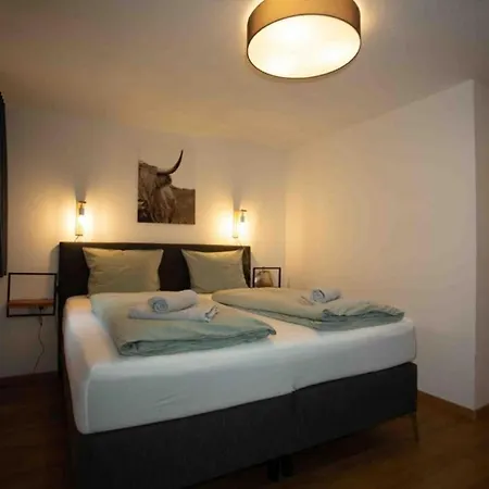 Apartment Gamper Top 7 *